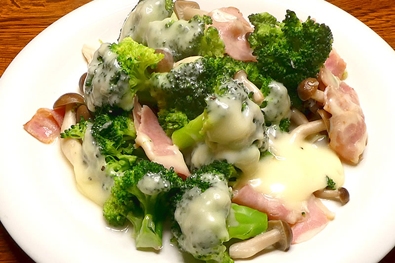 ブロッコリーのチーズ焼き