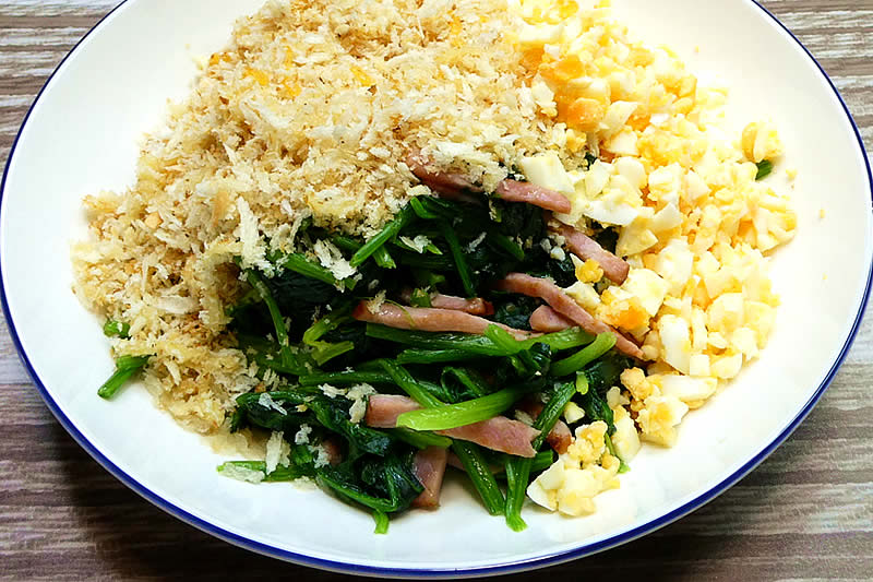 ほうれん草のポロネーズ