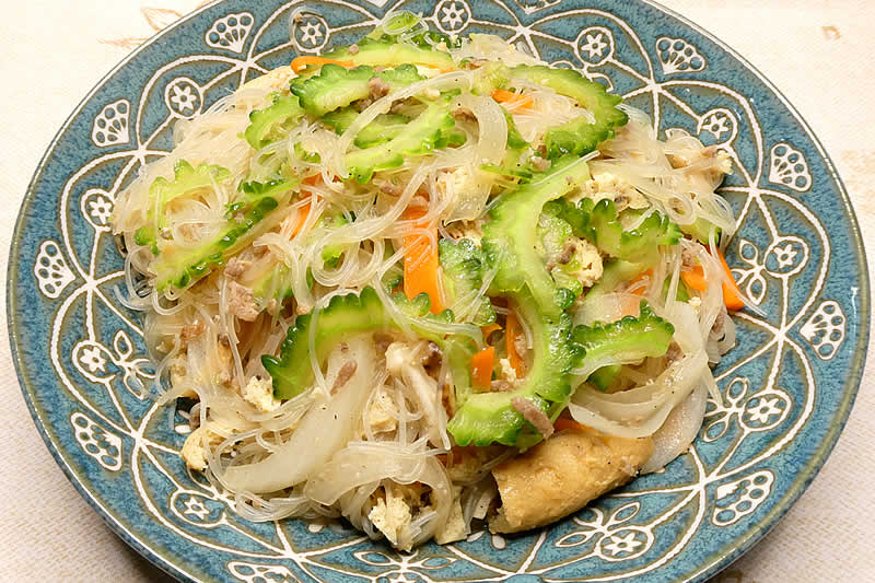ゴーヤの焼きビーフン