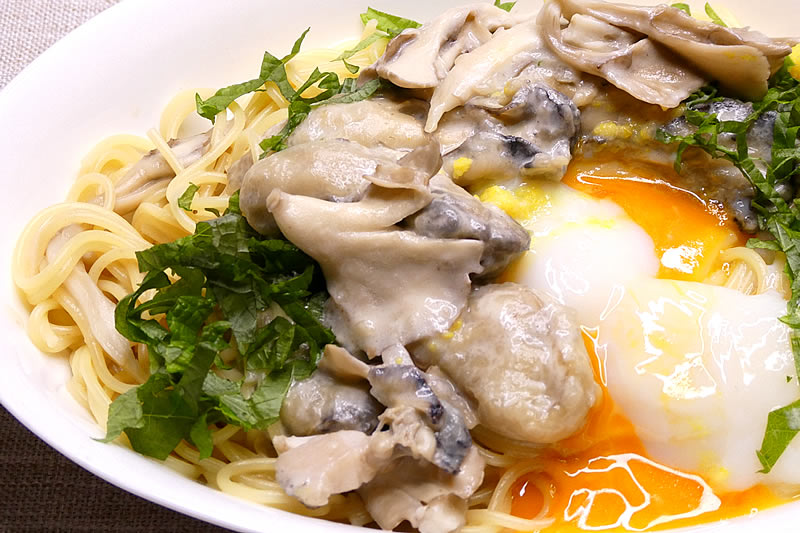 牡蠣と舞茸のクリームパスタ